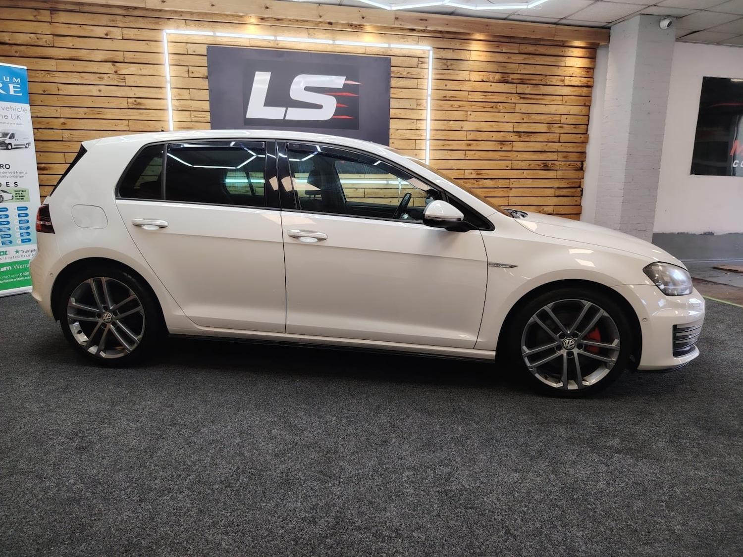 Used Volkswagen Golf 2013 for sale - 77228386: Photo 6