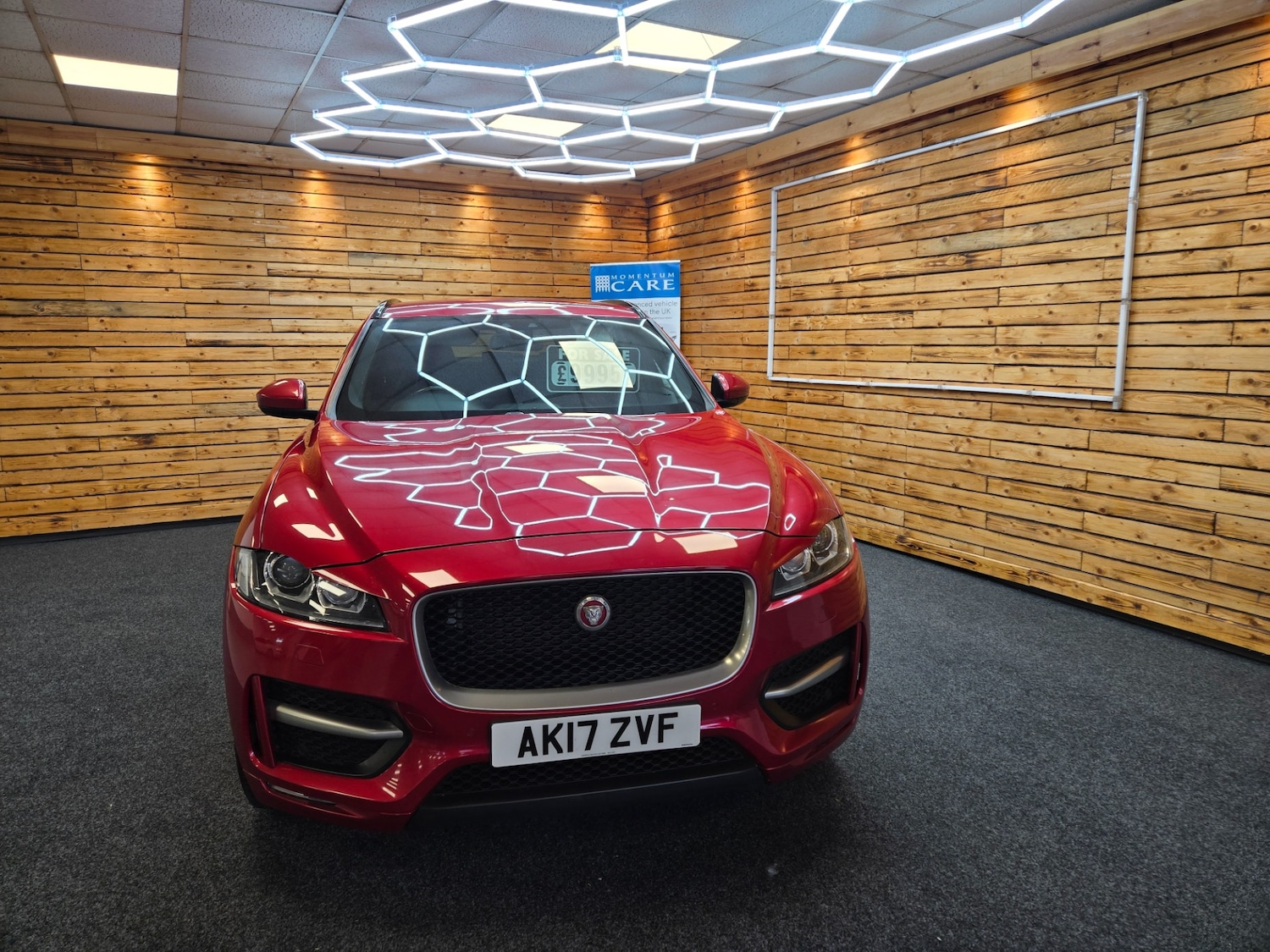 Used Jaguar F-Pace 2017 for sale - 77054673: Photo 4