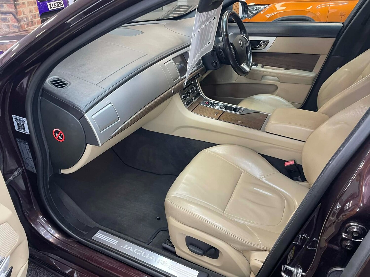 Used Jaguar XF 2014 for sale - 78175468: Photo 10