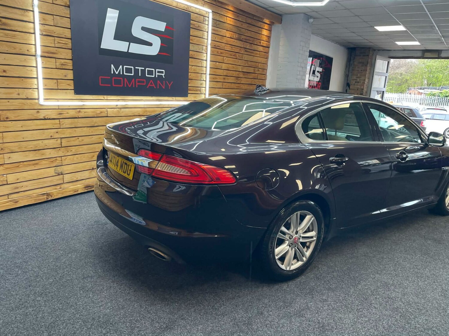 Used Jaguar XF 2014 for sale - 78175468: Photo 8