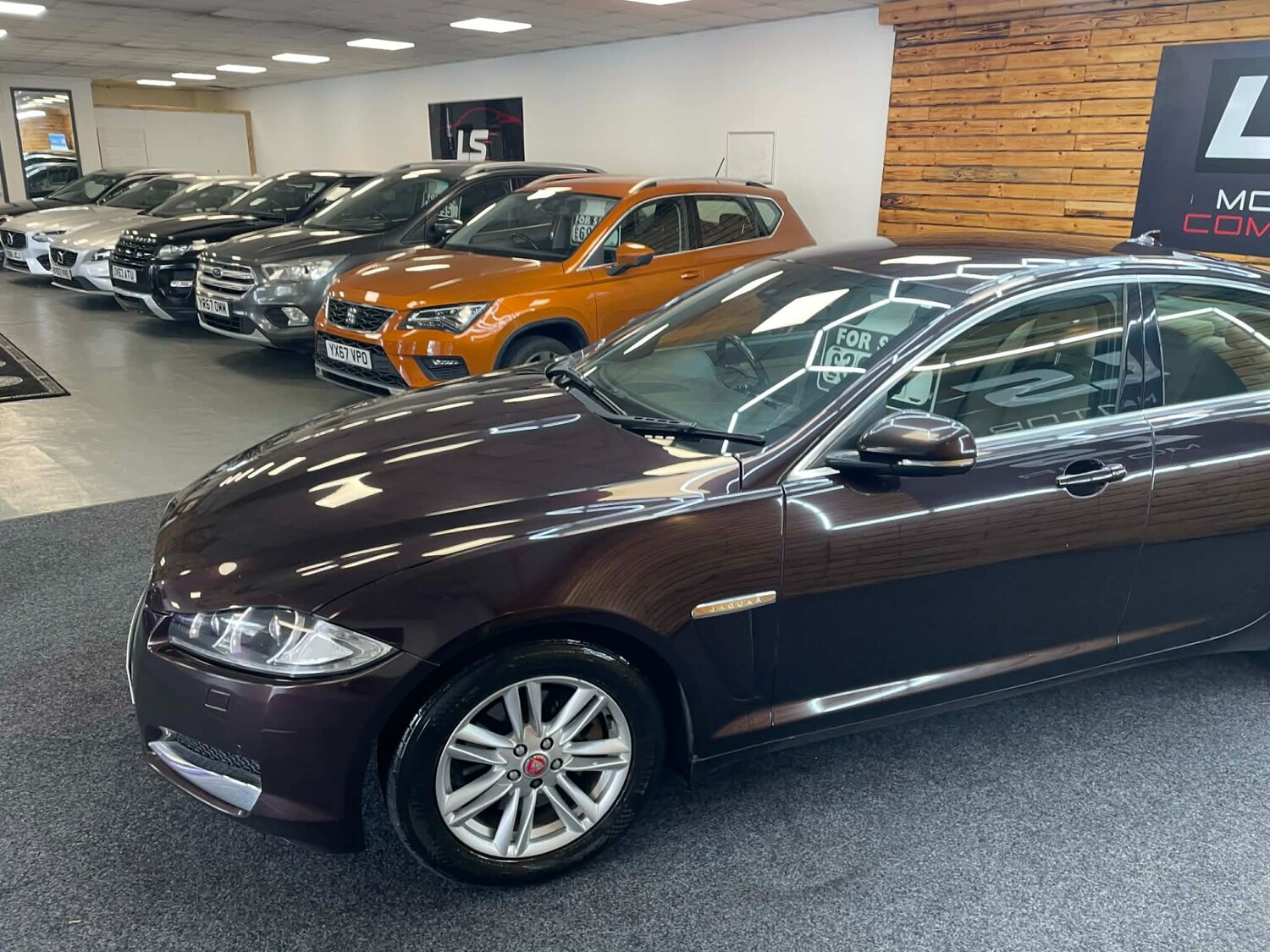 Used Jaguar XF 2014 for sale - 78175468: Photo 9