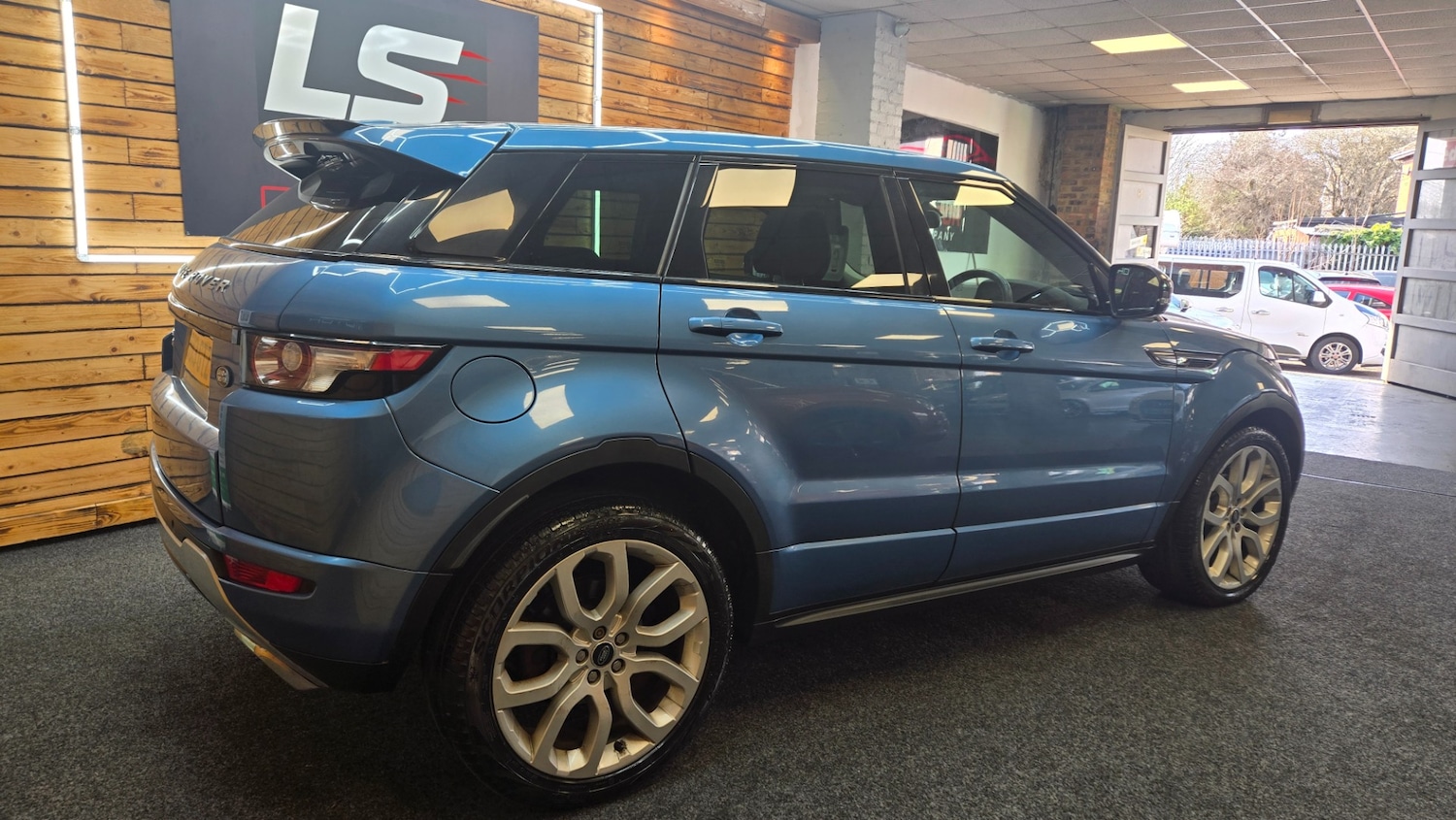 Used Land Rover Range Rover Evoque 2013 for sale - 77973049: Photo 8