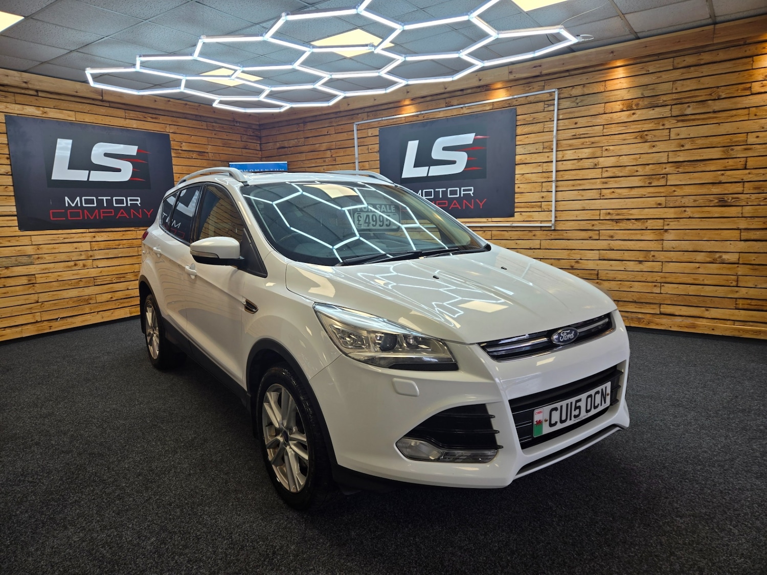 Used Ford Kuga 2015 for sale - 76594509: Photo 1