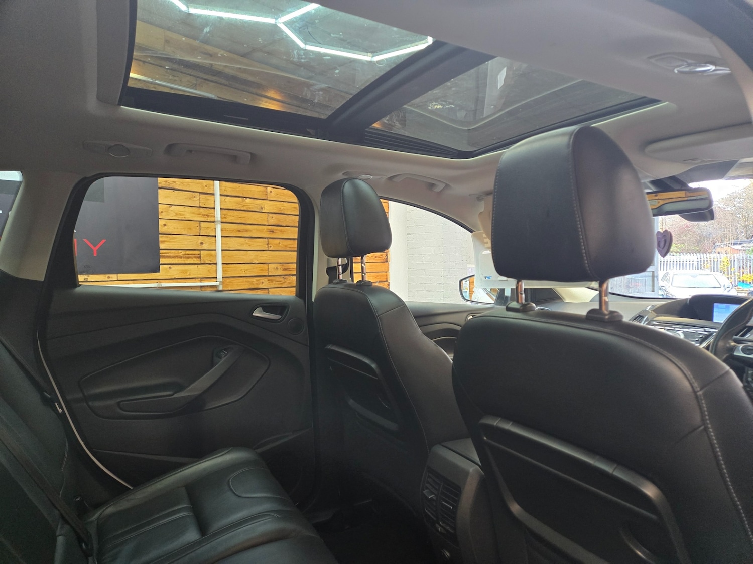 Used Ford Kuga 2015 for sale - 76594509: Photo 11