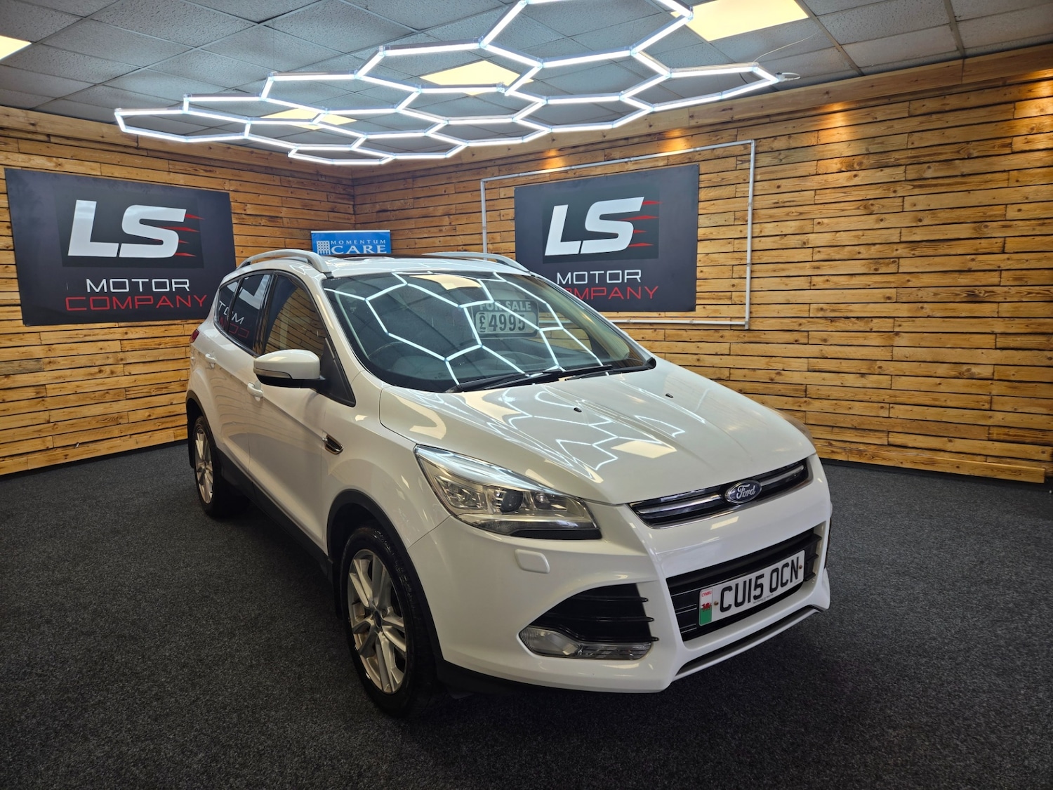 Used Ford Kuga 2015 for sale - 76594509: Photo 2