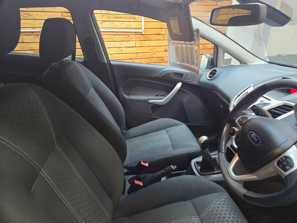 Used Ford Fiesta 2010 for sale - 76483293: Photo 8