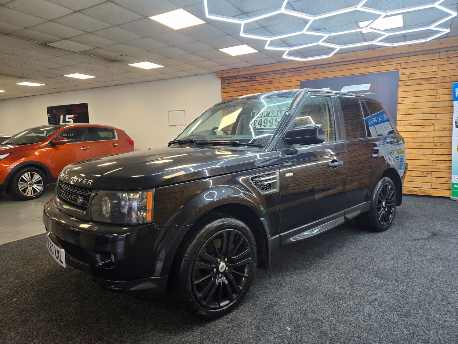 Used Land Rover Range Rover Sport 2010 for sale - 77466101: Photo 6