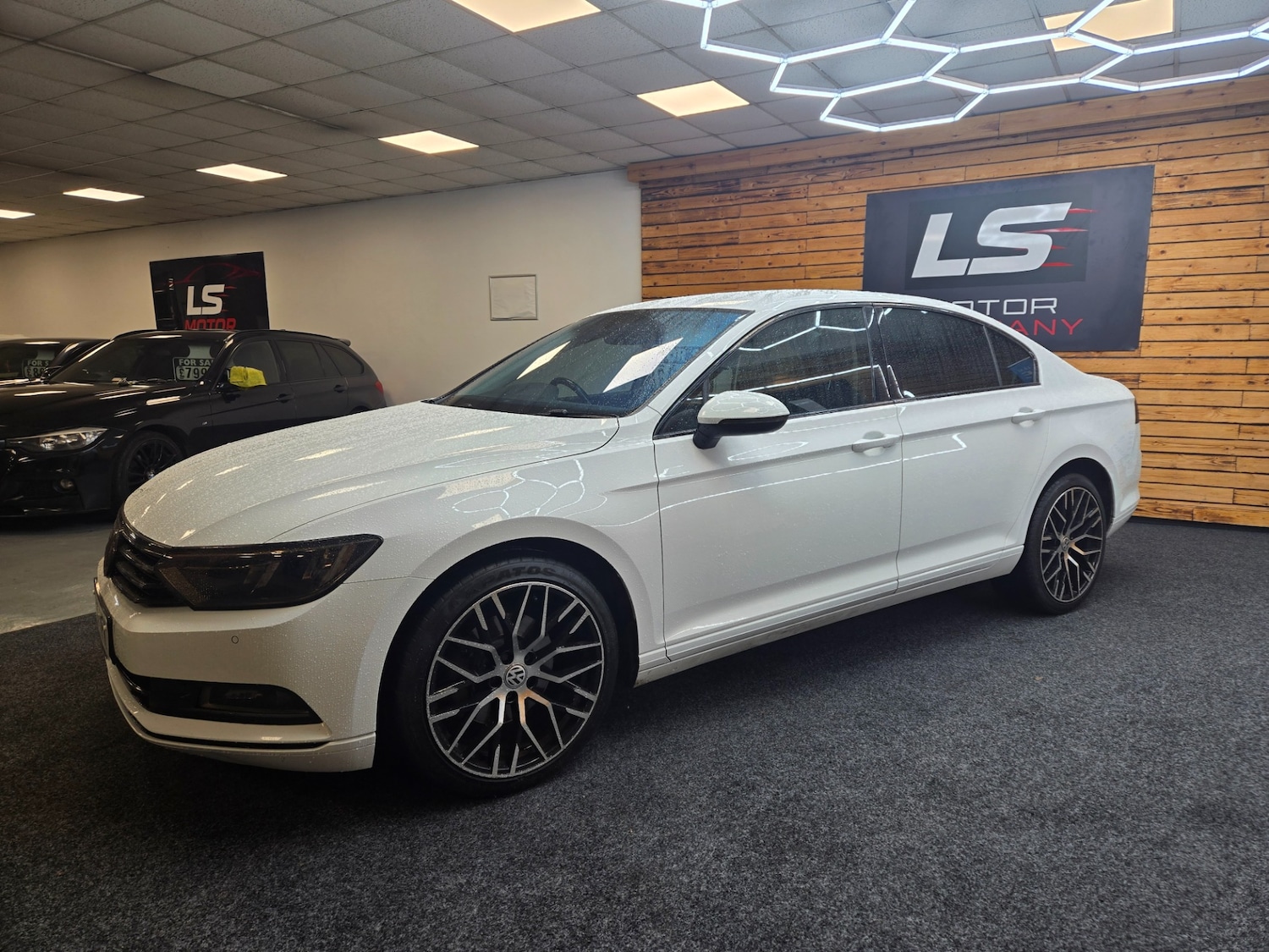 Used Volkswagen Passat 2017 for sale - 76955326: Photo 6