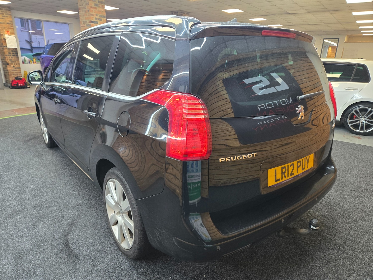 Used Peugeot 5008 2012 for sale - 77390055: Photo 10