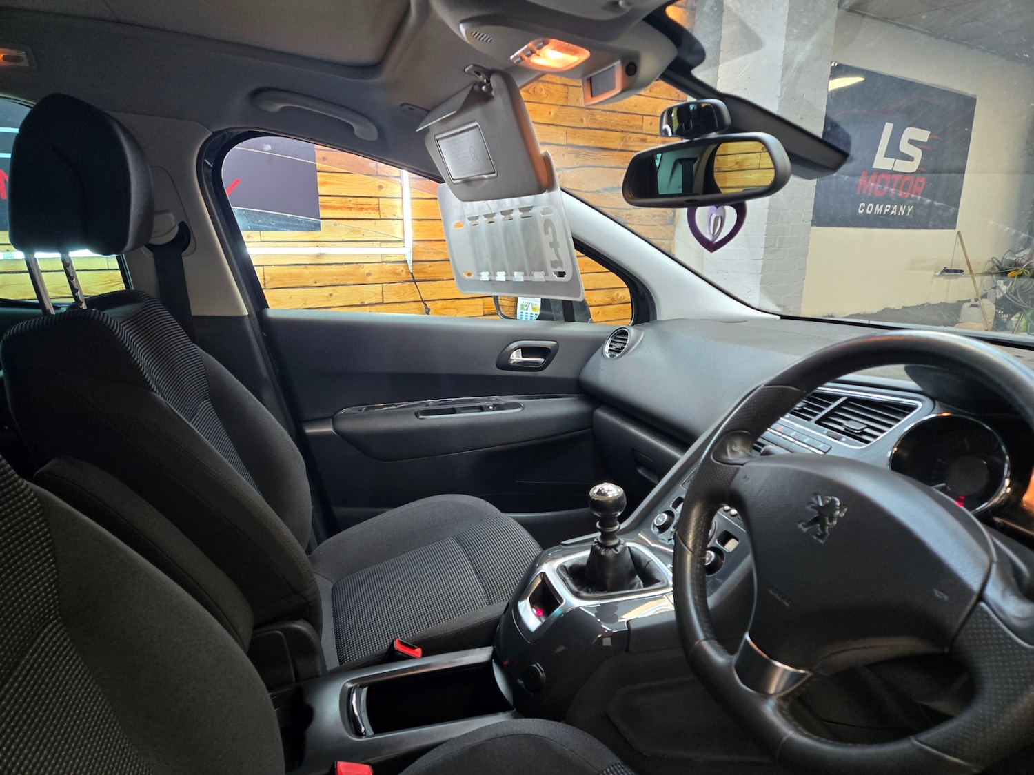 Used Peugeot 5008 2012 for sale - 77390055: Photo 7