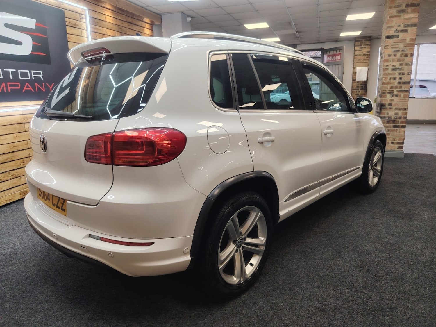 Used Volkswagen Tiguan 2014 for sale - 77001668: Photo 9