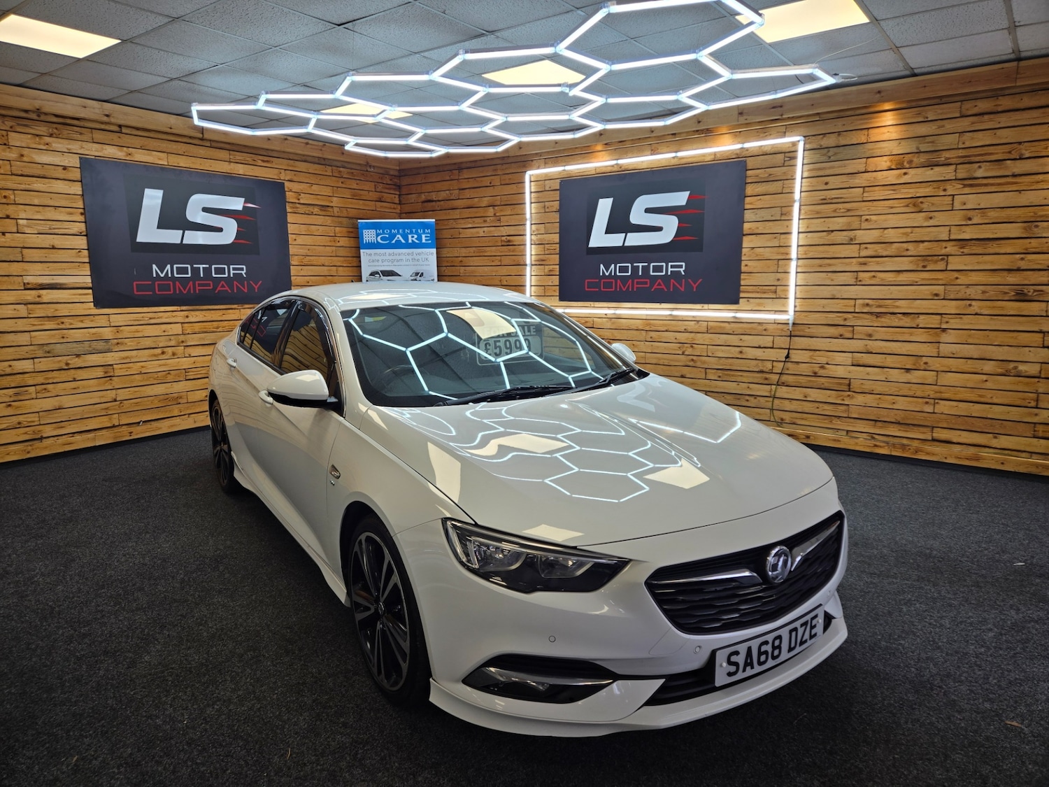 Used Vauxhall Insignia 2018 for sale - 77669230: Photo 4