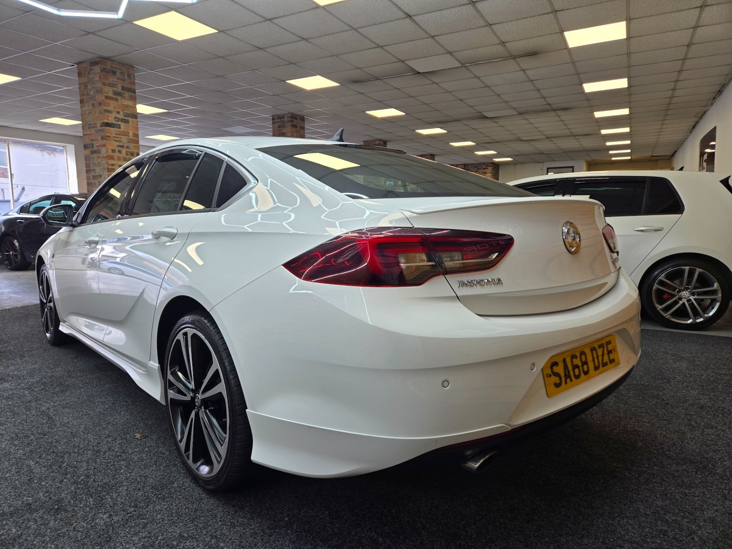 Used Vauxhall Insignia 2018 for sale - 77669230: Photo 8