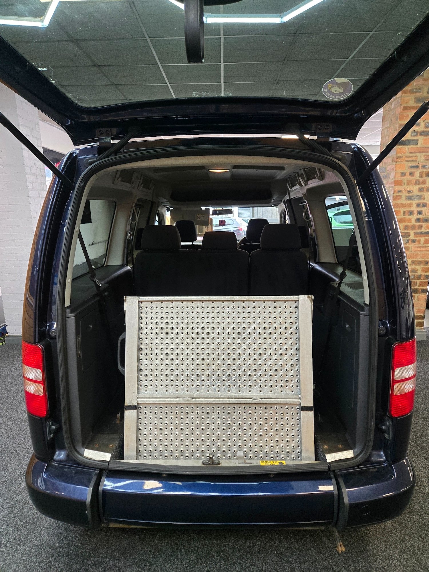 Used Volkswagen Caddy Maxi Life 2015 for sale - 77756423: Photo 10