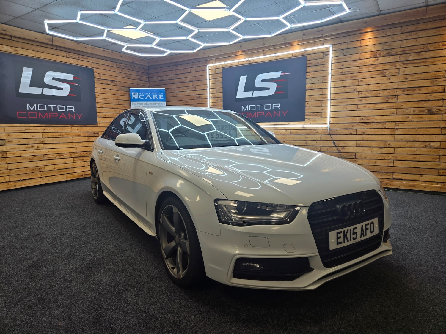 Used Audi A4 2015 for sale - 76955123: Photo 2