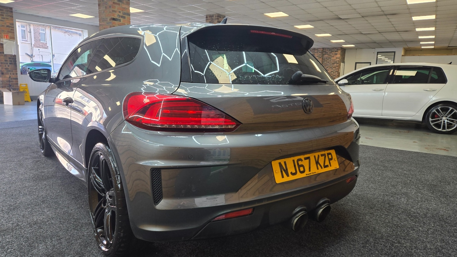 Used Volkswagen Scirocco 2017 for sale - 77772483: Photo 9