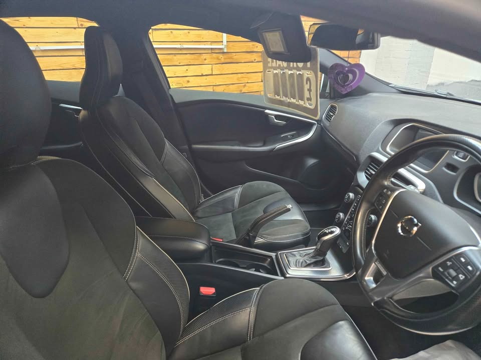 Used Volvo V40 2017 for sale - 76483172: Photo 9