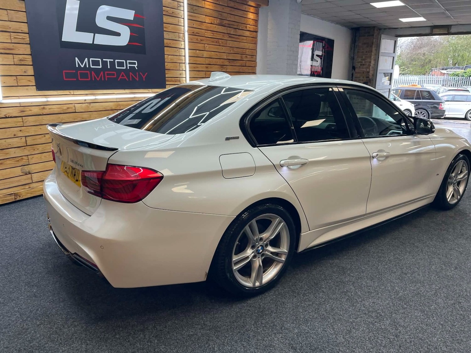 Used BMW 3 Series 2018 for sale - 78103778: Photo 9