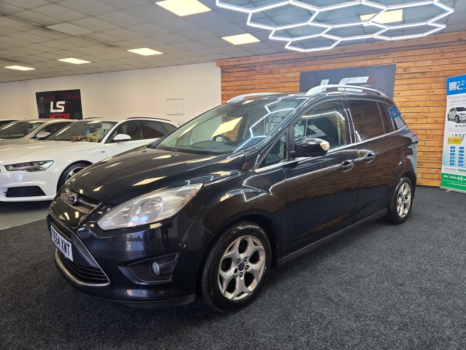 Used Ford Grand C-Max 2014 for sale - 77228369: Photo 4
