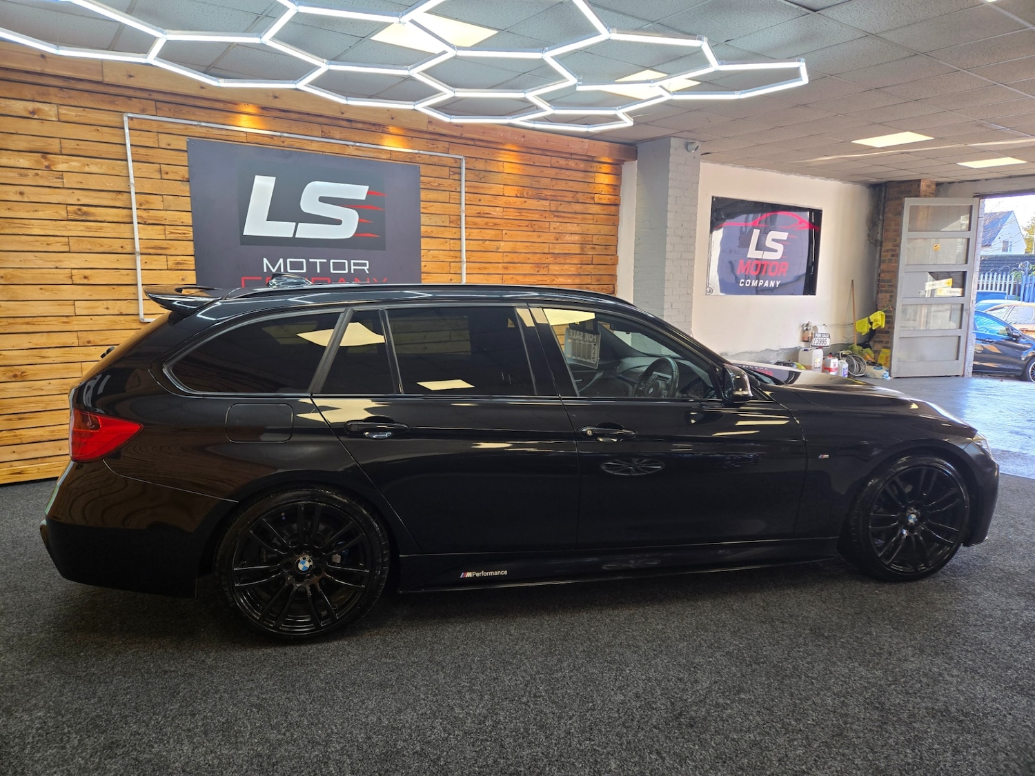 Used BMW 3 Series 2014 for sale - 76610824: Photo 12