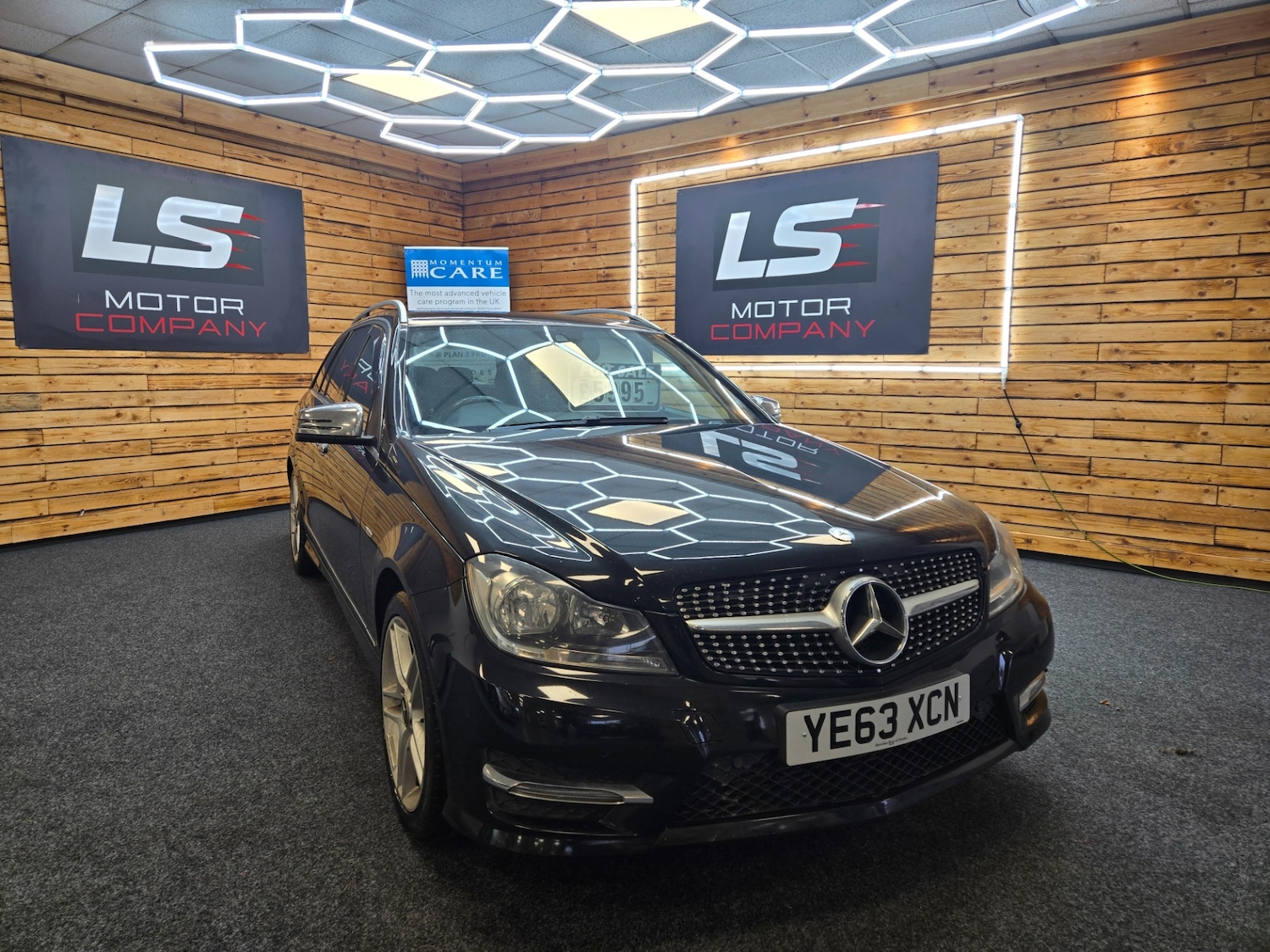 Used Mercedes-Benz C Class 2014 for sale - 77669257: Photo 2