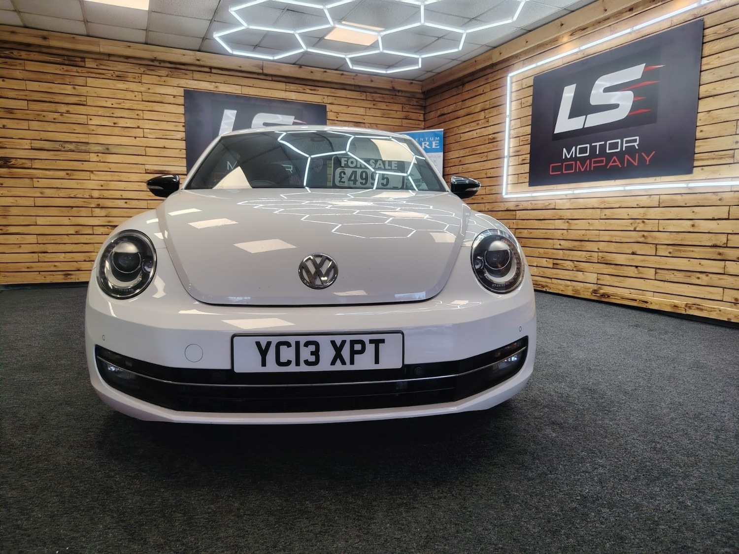 Used Volkswagen Beetle 2013 for sale - 77001620: Photo 2