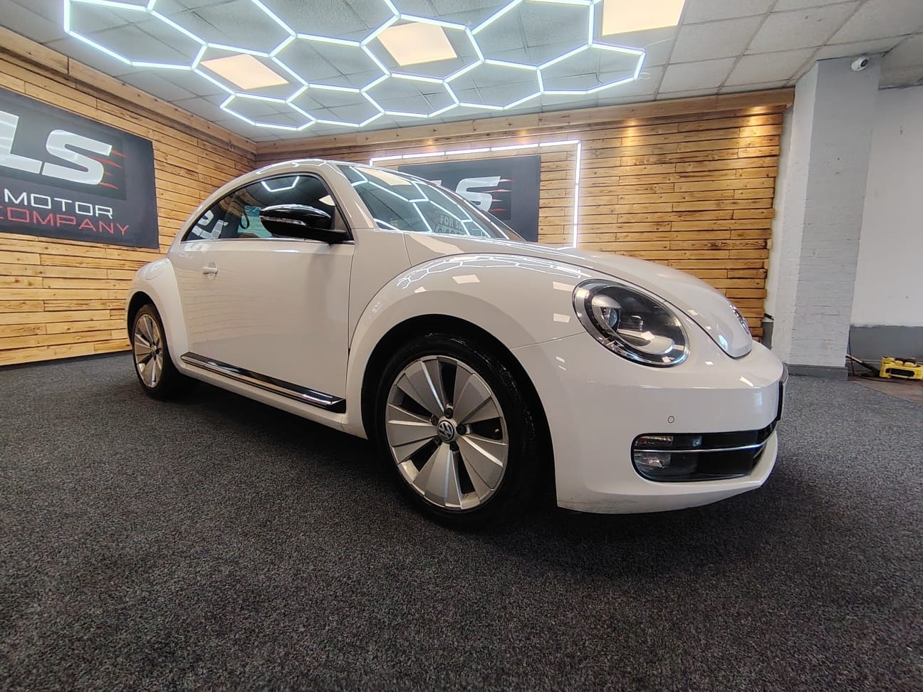 Used Volkswagen Beetle 2013 for sale - 77001620: Photo 3