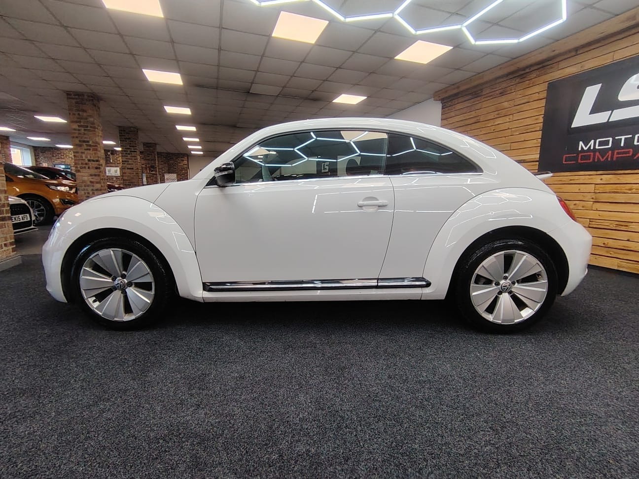 Used Volkswagen Beetle 2013 for sale - 77001620: Photo 8
