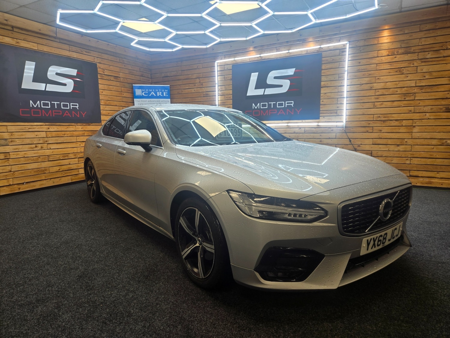 Used Volvo S90 2018 for sale - 76955348: Photo 2