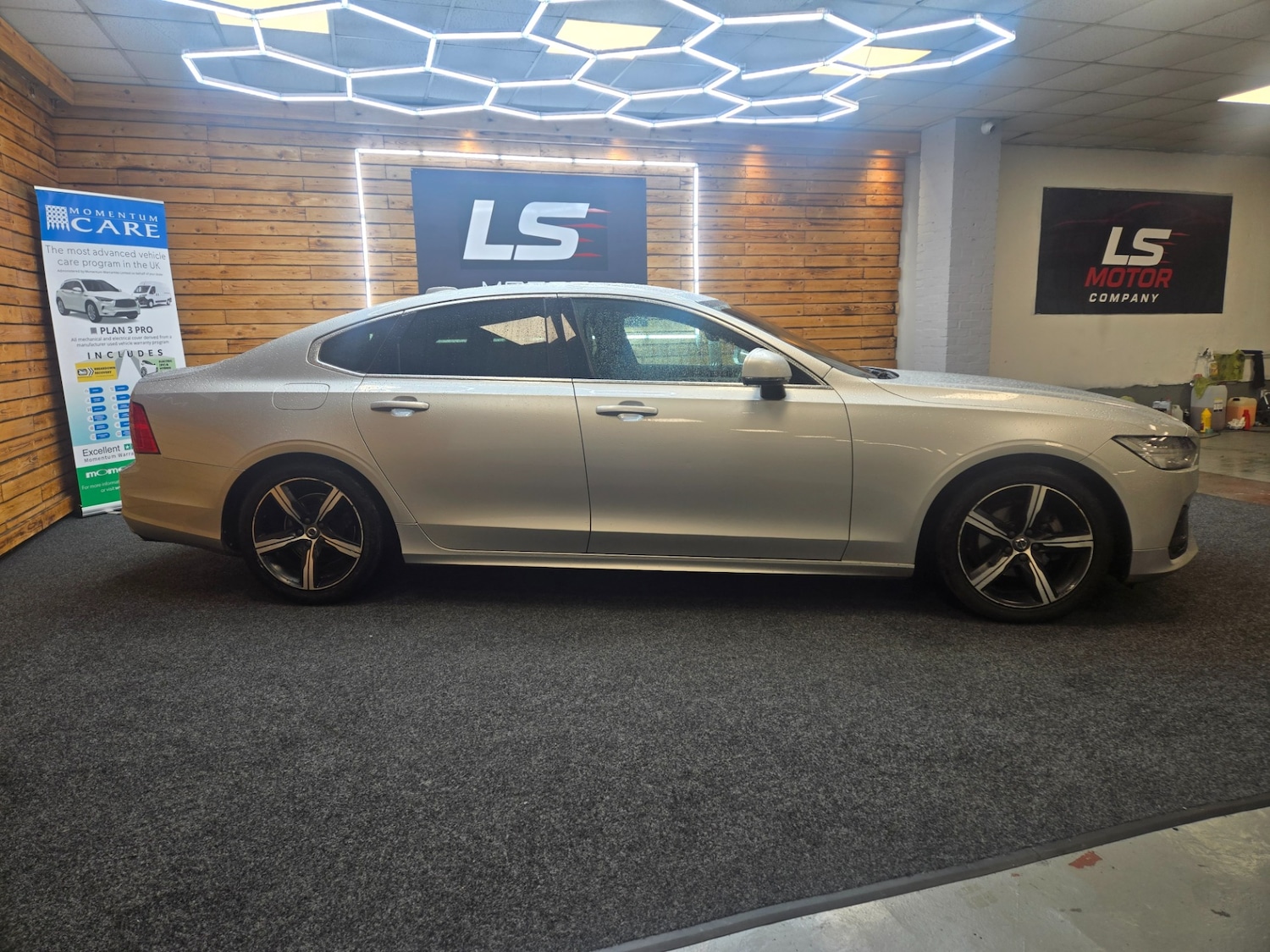 Used Volvo S90 2018 for sale - 76955348: Photo 6