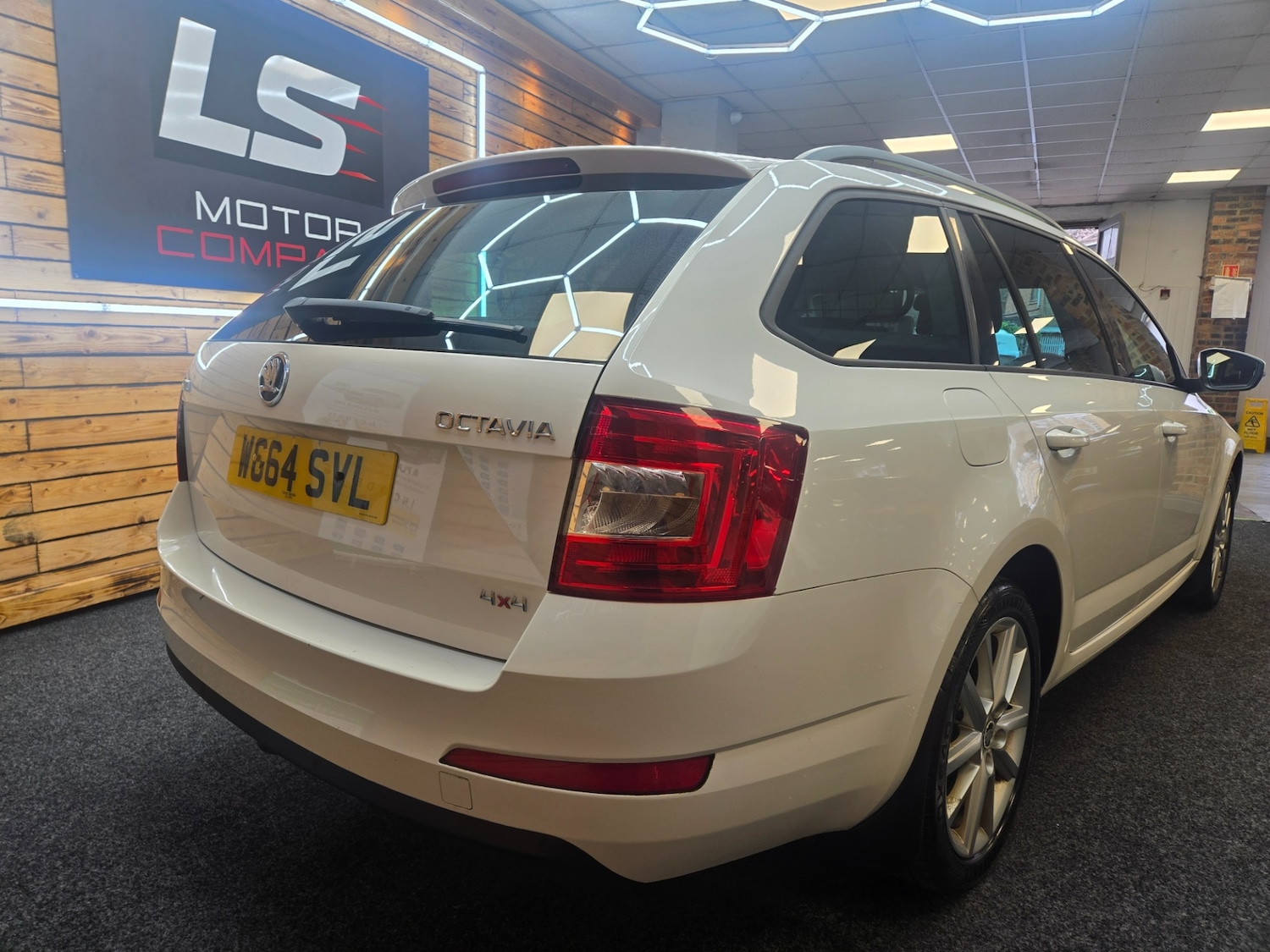 Used Skoda Octavia 2014 for sale - 77698510: Photo 9