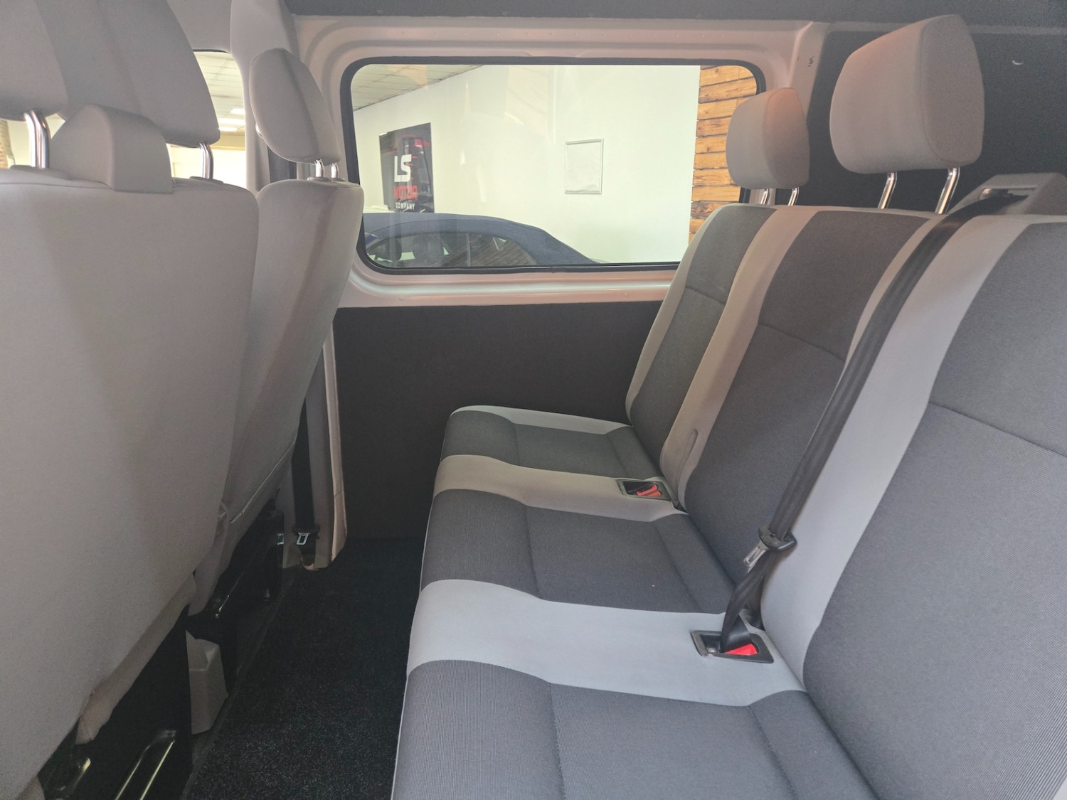 Used Volkswagen Transporter 2014 for sale - 76649583: Photo 10