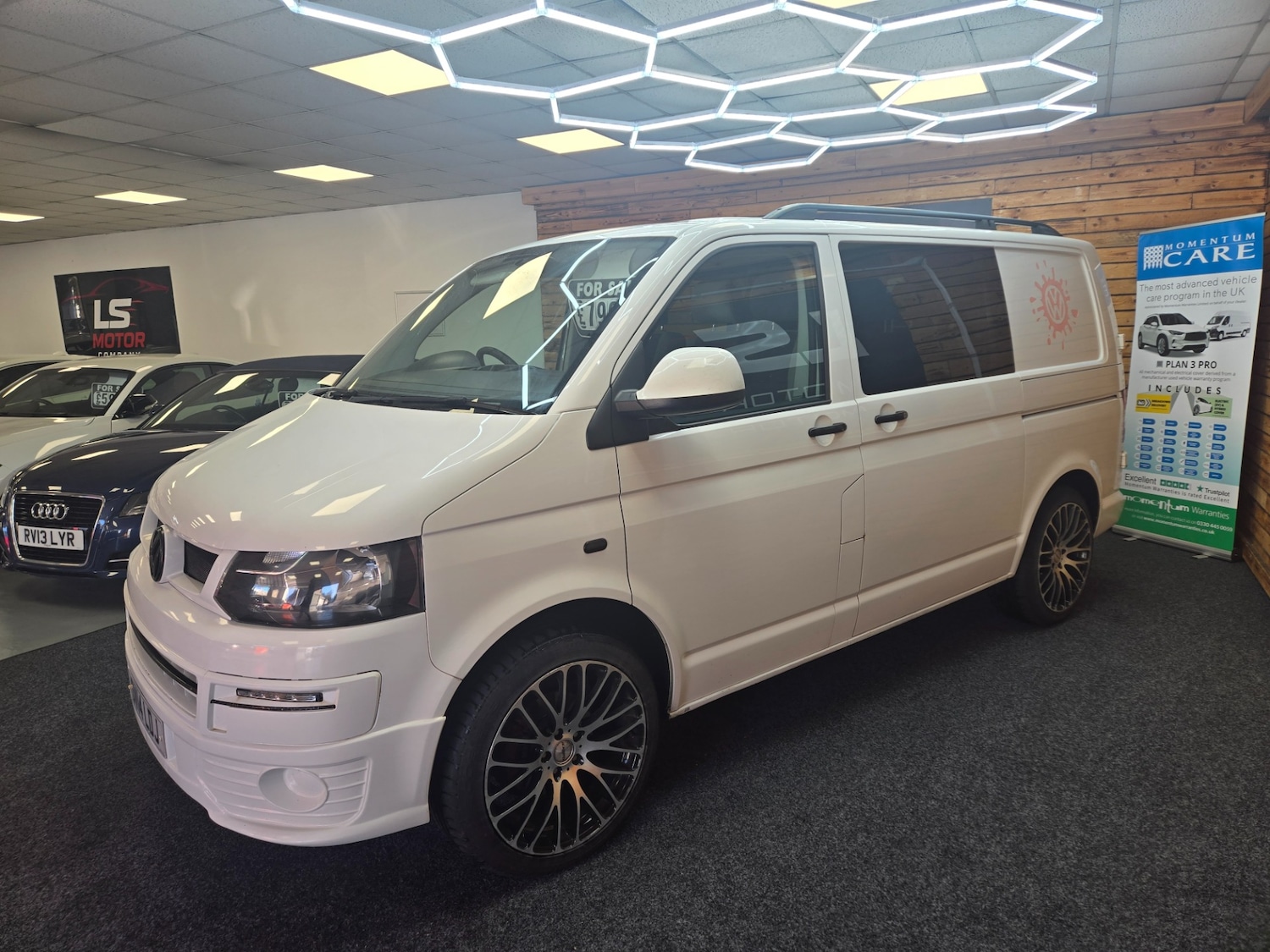 Used Volkswagen Transporter 2014 for sale - 76649583: Photo 6