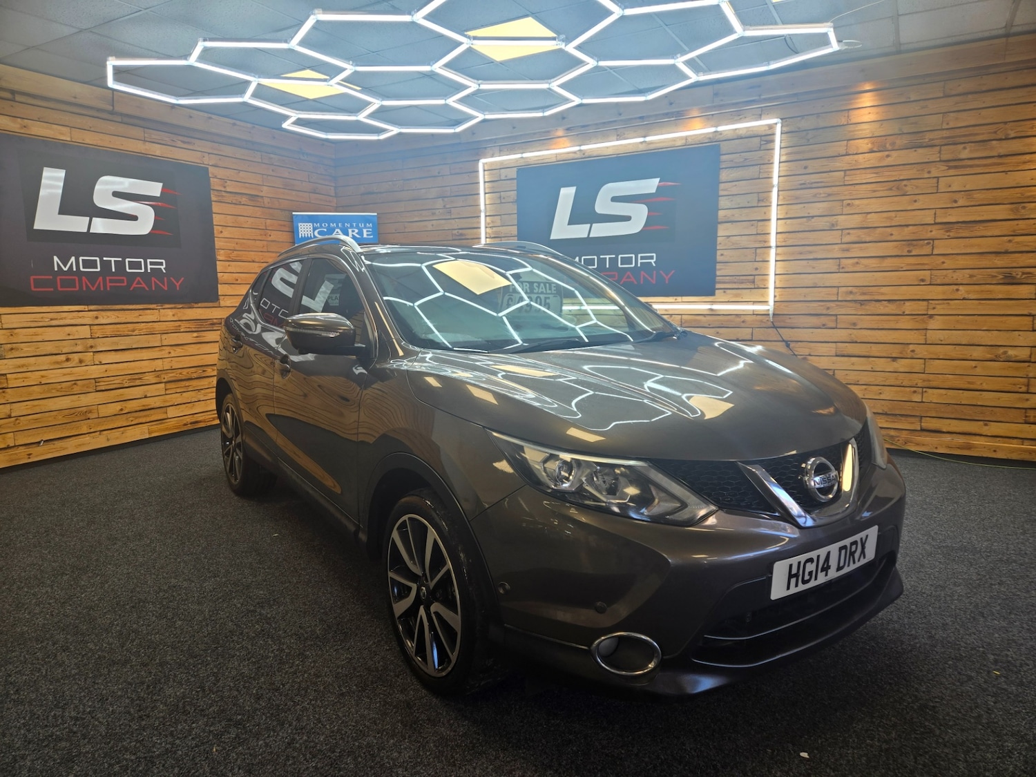 Used Nissan Qashqai 2014 for sale - 76796597: Photo 2