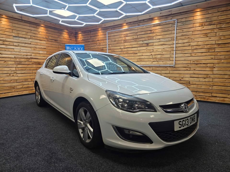 Used Vauxhall Astra 2013 for sale - 76483275: Photo 3
