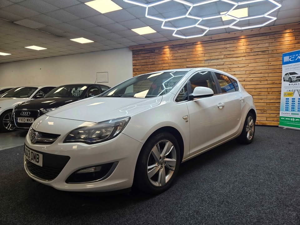 Used Vauxhall Astra 2013 for sale - 76483275: Photo 5