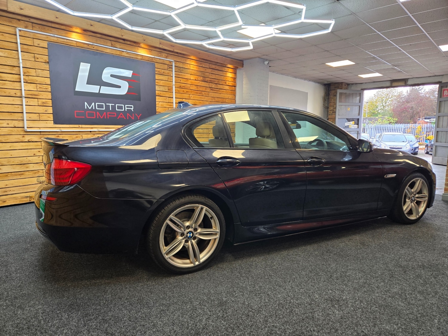 Used BMW 5 Series 2013 for sale - 76594512: Photo 5