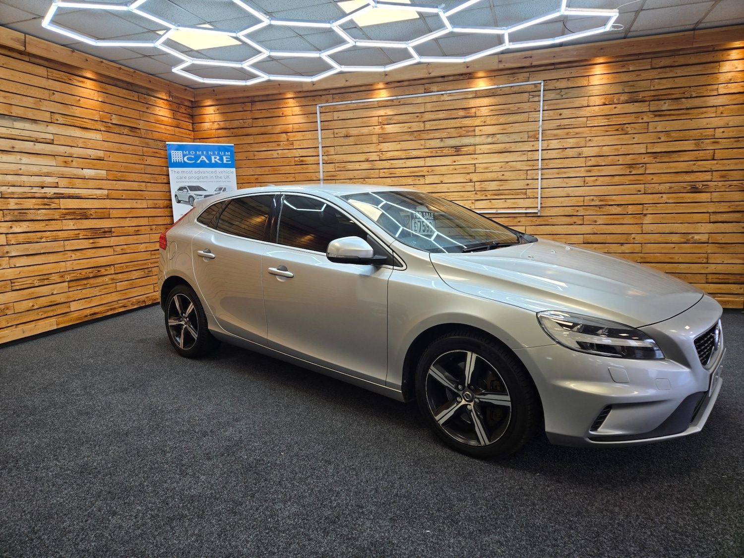 Used Volvo V40 2017 for sale - 77054668: Photo 7