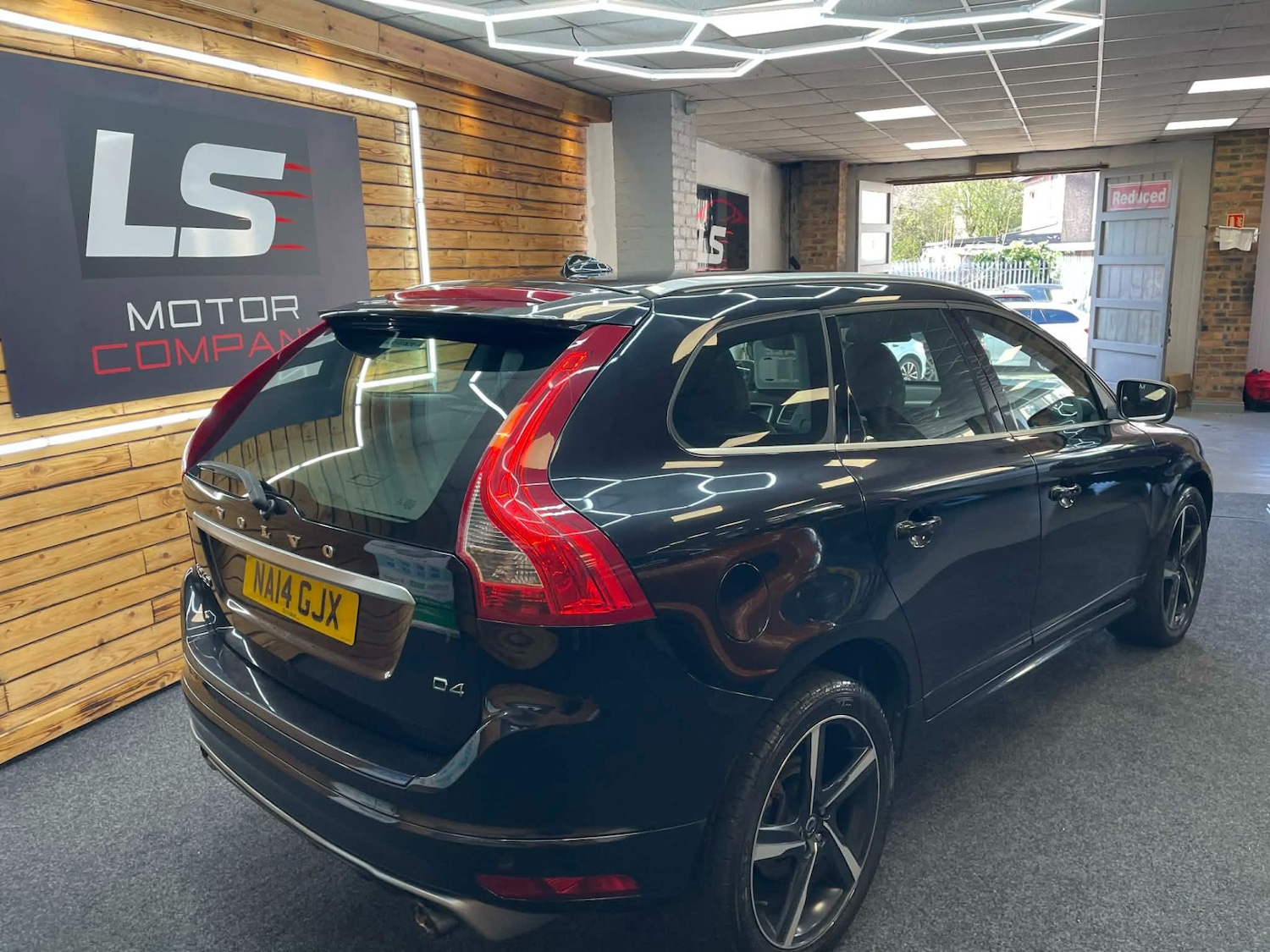 Used Volvo XC60 2014 for sale - 78143658: Photo 10