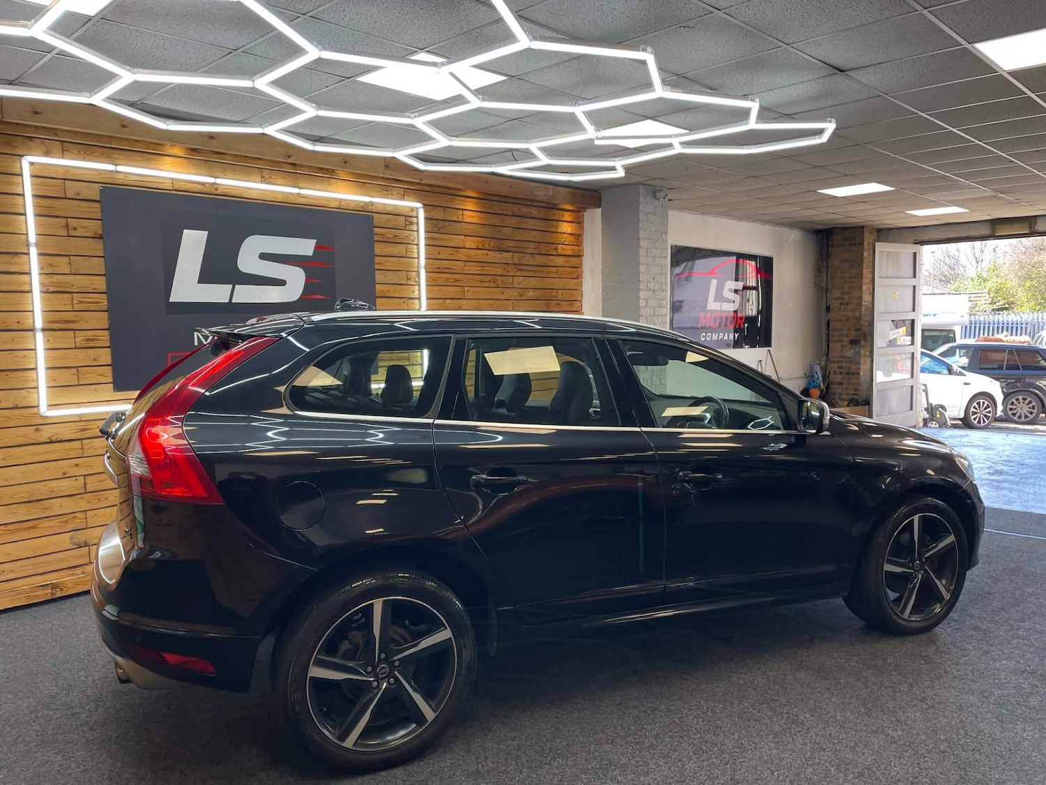 Used Volvo XC60 2014 for sale - 78143658: Photo 7