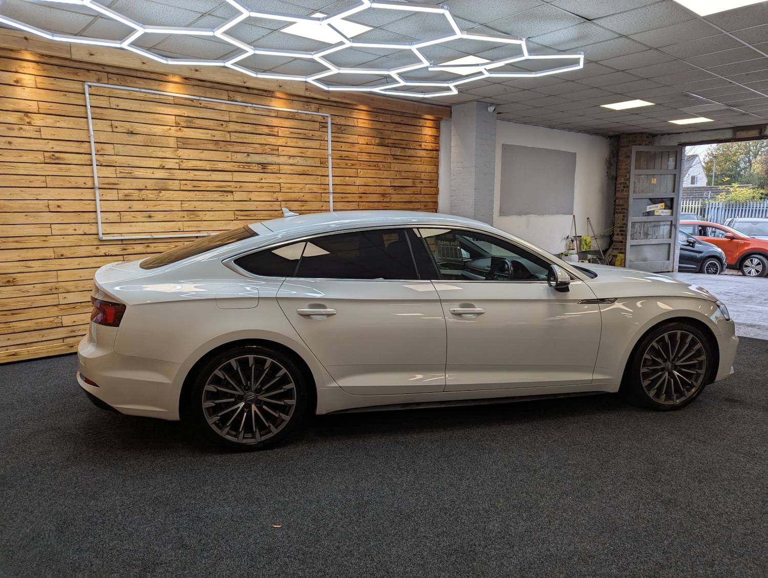 Used Audi A5 2017 for sale - 76497689: Photo 6