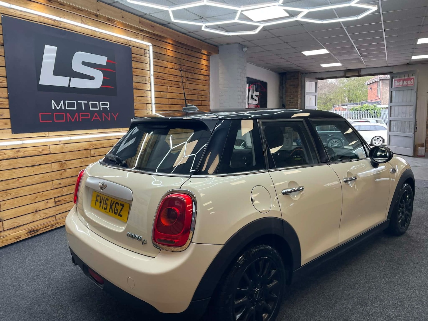 Used MINI Hatch 2015 for sale - 78103753: Photo 8