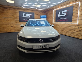 Used Volkswagen Passat 2017 for sale - 77466102: Photo