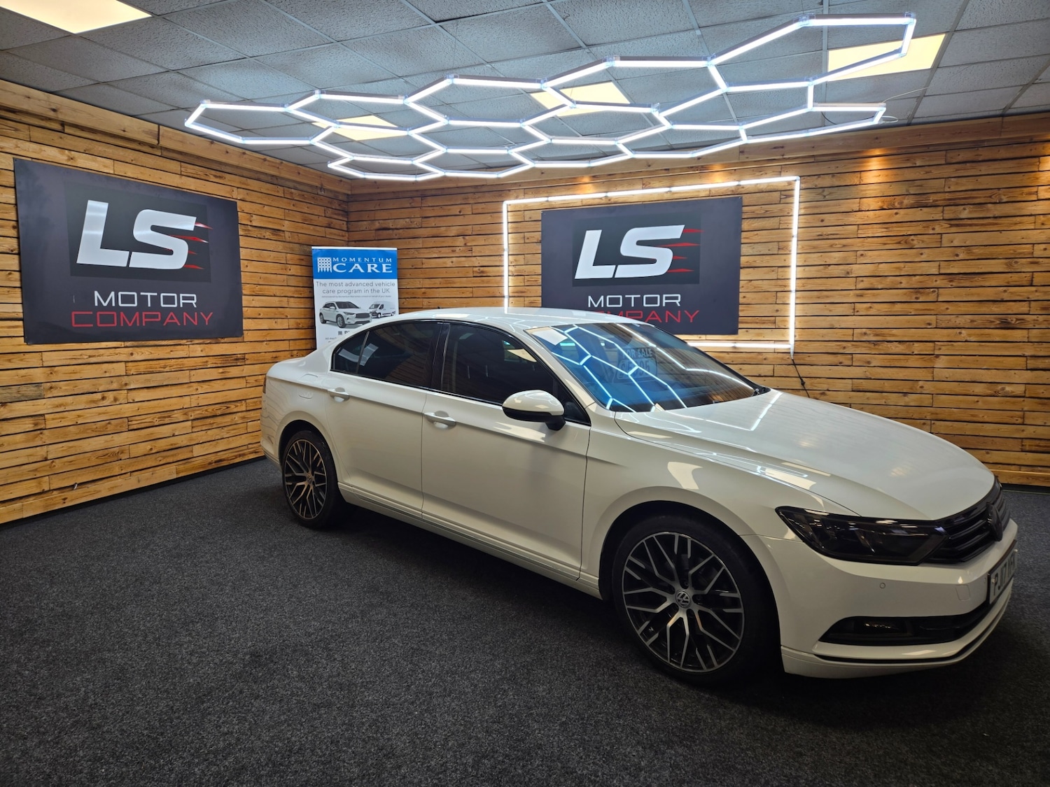 Used Volkswagen Passat 2017 for sale - 77466102: Photo 8