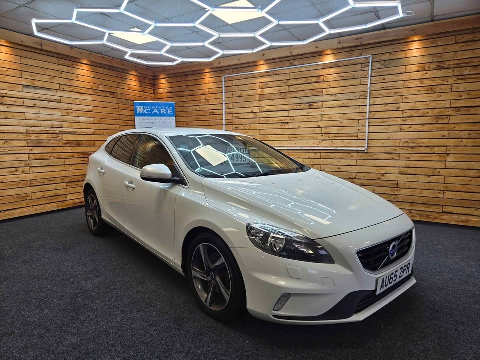 Used Volvo V40 2015 for sale - 76483164: Photo 1