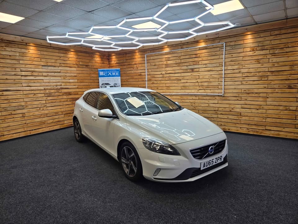 Used Volvo V40 2015 for sale - 76483164: Photo 10