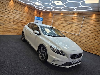 Used Volvo V40 2015 for sale - 76483164: Photo