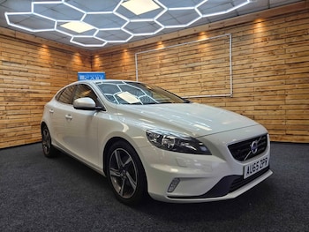 Used Volvo V40 2015 for sale - 76483164: Photo