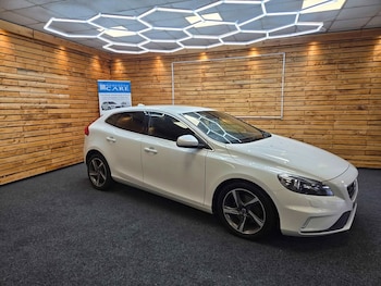 Used Volvo V40 2015 for sale - 76483164: Photo