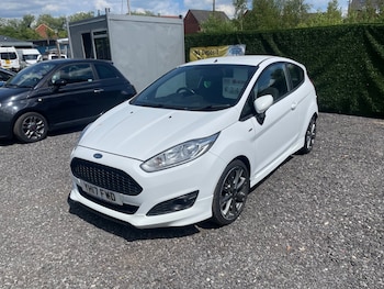 Used Ford Fiesta 2017 for sale - 75237140: Photo